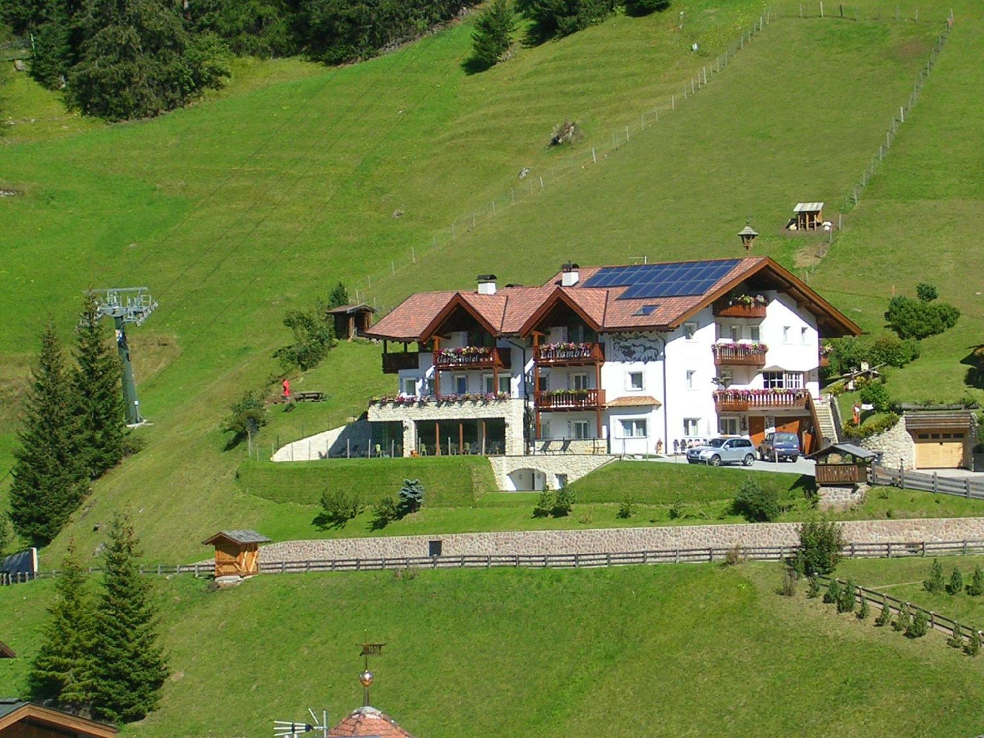 Garni La Tambra Hotel Selva di Val Gardena Exterior foto